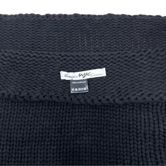 Renne's NYC Women's Chunky Knit Infinity Scarf in Black Women's' Men's Barney's - Picture 5 of 5